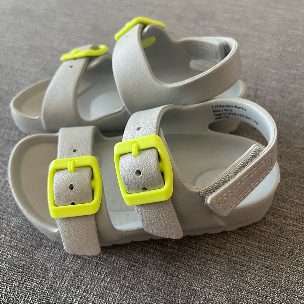 Cat and Jack size 7 Toddler Kids Gray Sandals with Neon Accents